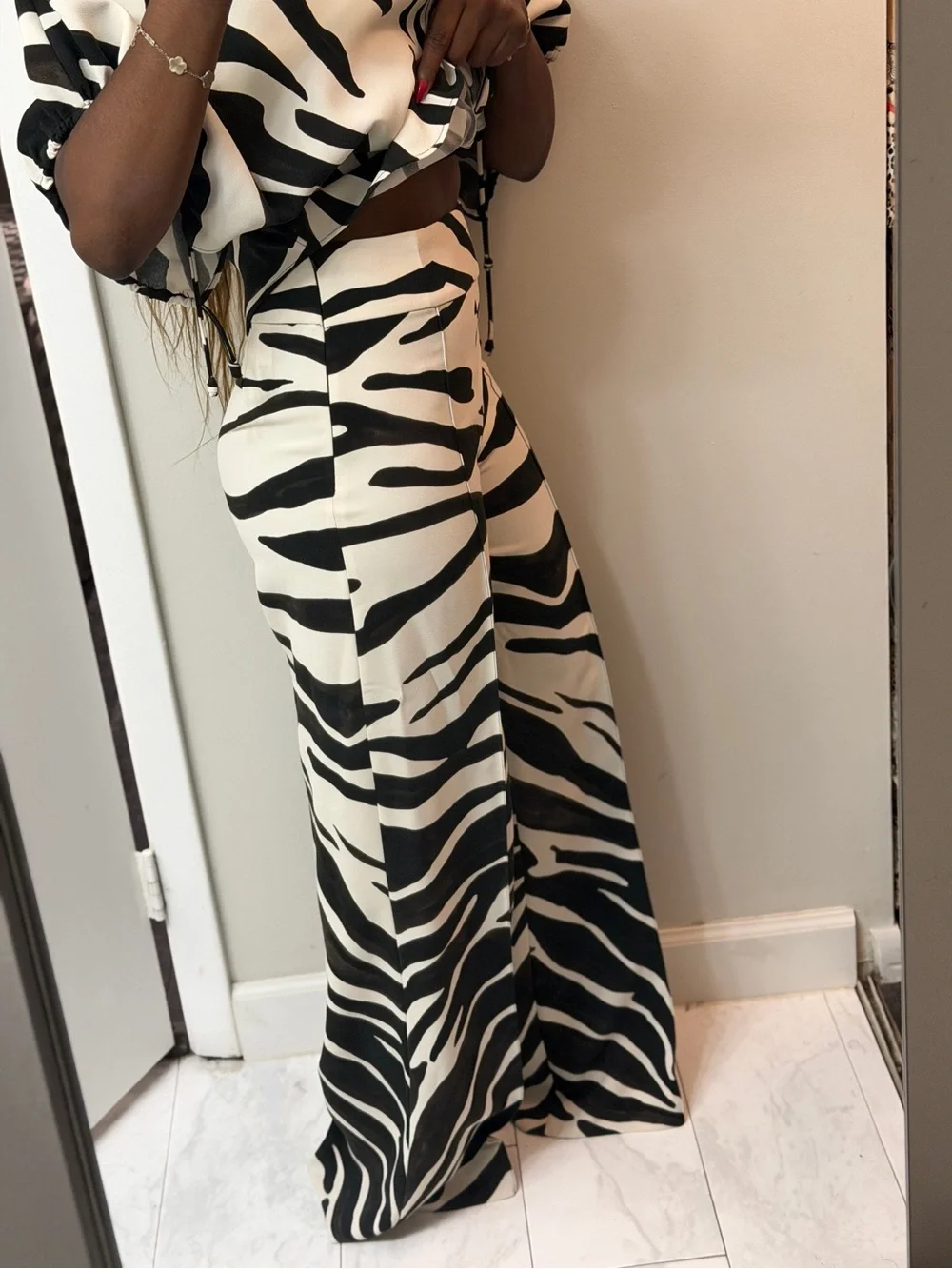 Zara Black & White Zebra-Print Wide-Leg two Piece Set - Picture 7 of 13